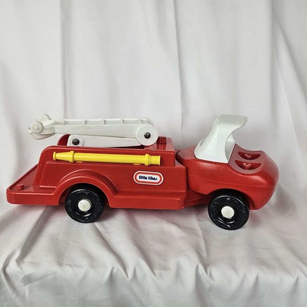 Vintage Little Tikes Toddle Tots Red Fire Truck 16" Long Made in USA